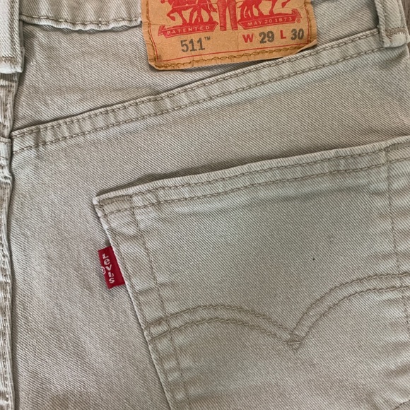 SOLD !! Levi’s 511 cutoffs 🌼 - Picture 5 of 5